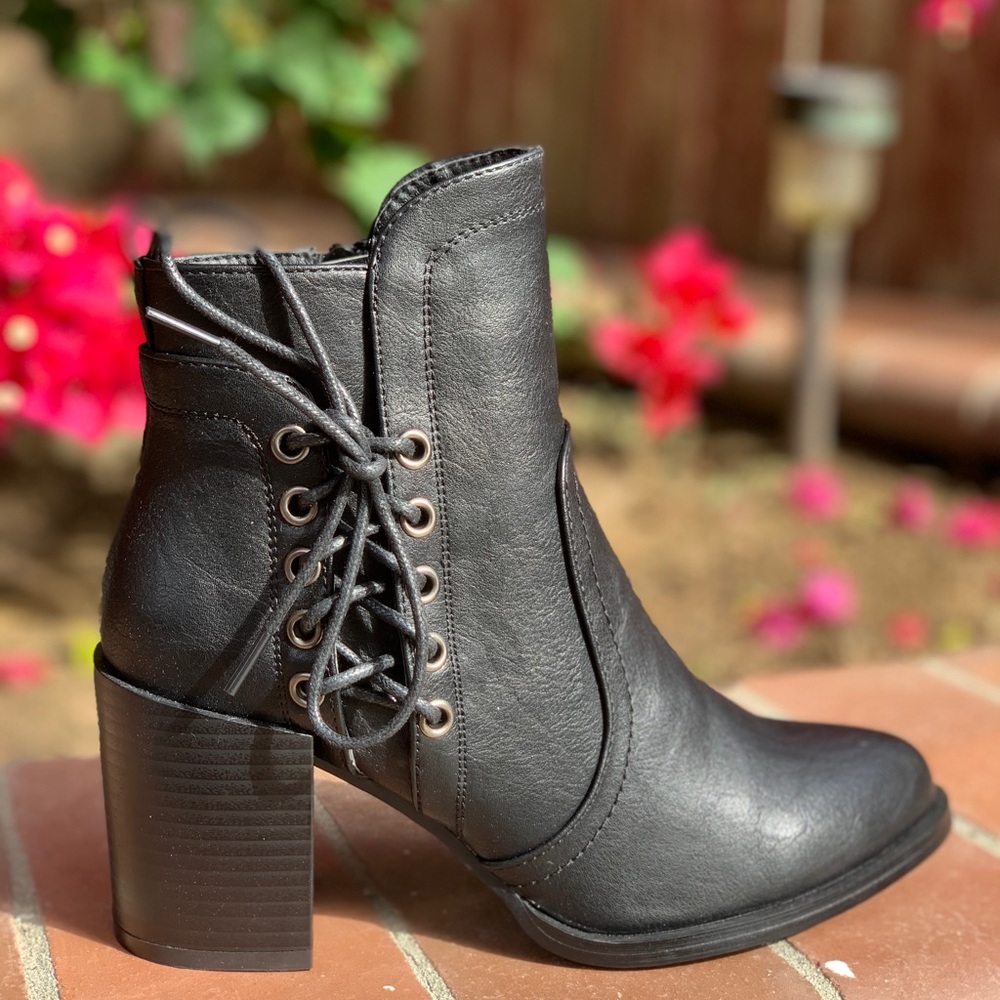 Ladies almond toe chunky heels booties - Picture 2 of 4